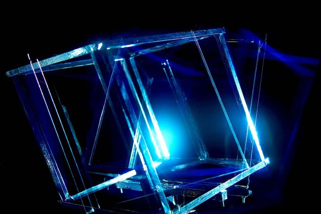 Rotation im UV-Licht — RAUM 11, Markus Wintersberger 2011/2012