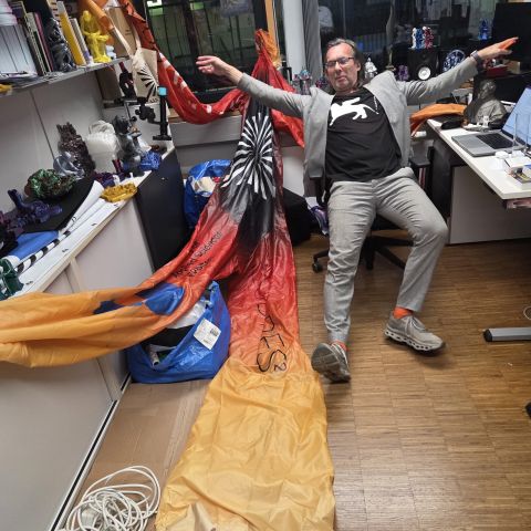 SKYDANCER, 03b39d27